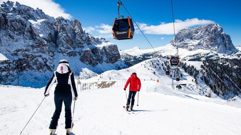© https://www.valgardena.it/en/winter-holidays-dolomites/ski-resort-val-gardena/